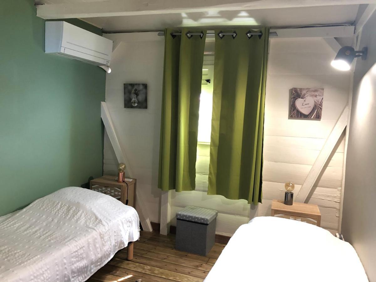 Habitation Baliache - Maison Creole Avec Jardin Privatif, Plage A 200M Десе Екстериор снимка